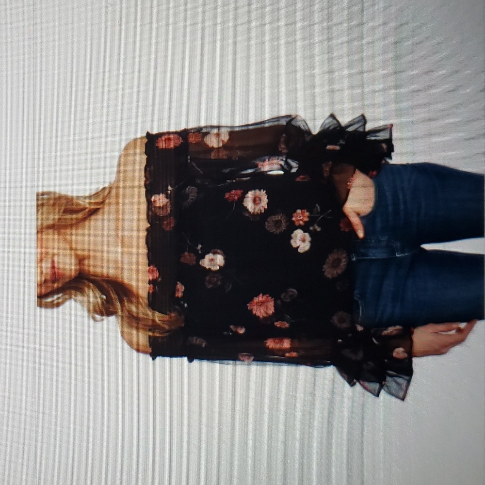 Cece Off-the-Shoulder Romantic Memories Blouse